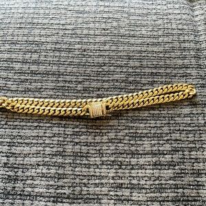 Gold link necklace Strass claspe